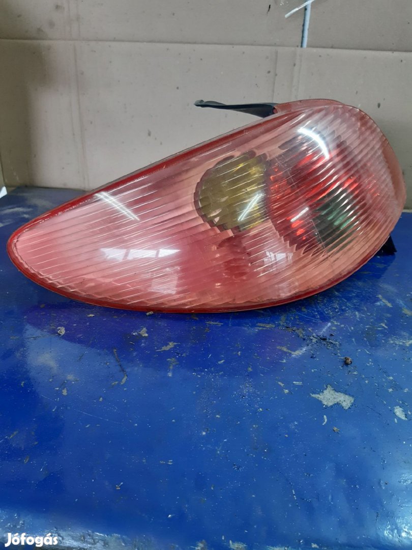 Peugeot 206 Bal Hátsó Lámpa