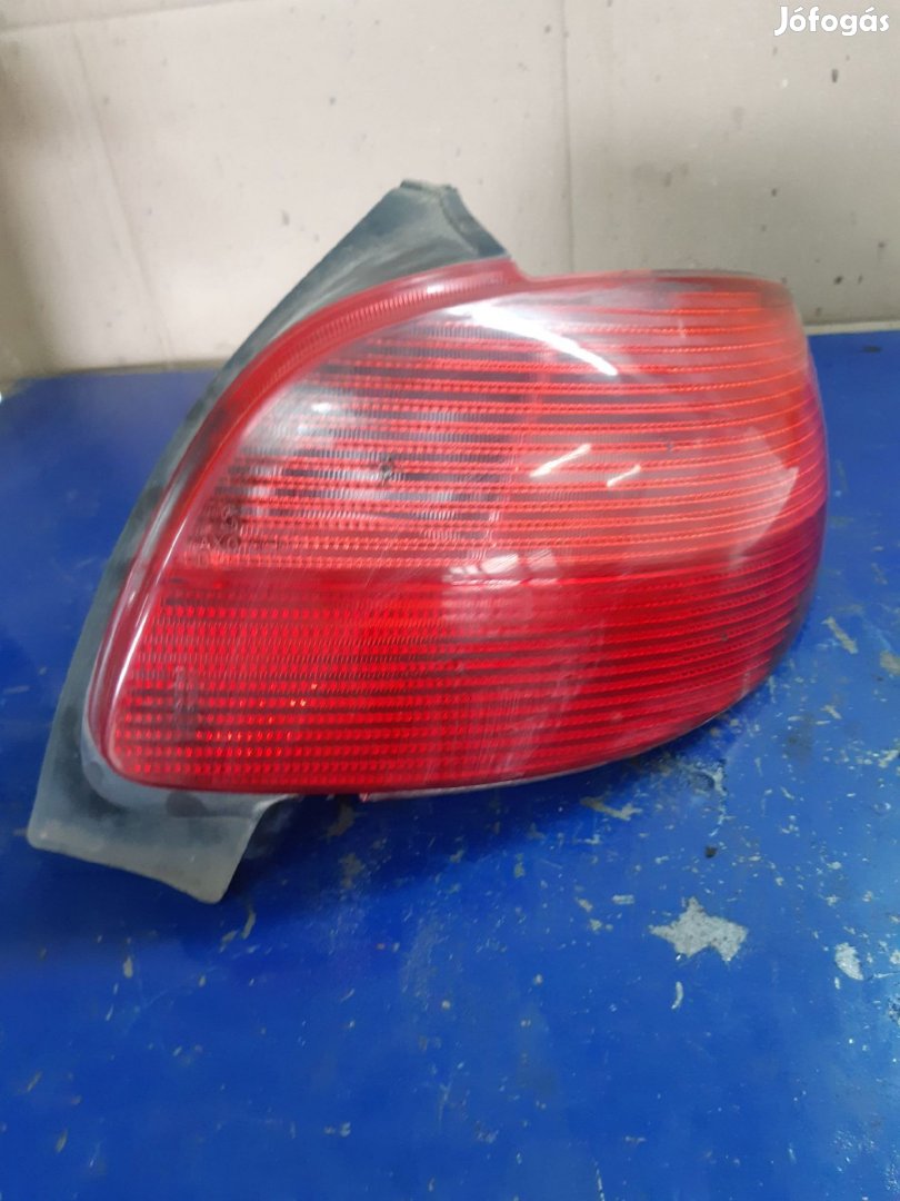 Peugeot 206 Jobb Hátsó Lámpa
