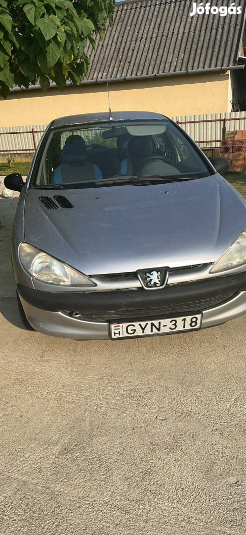 Peugeot 206 Nádudvar