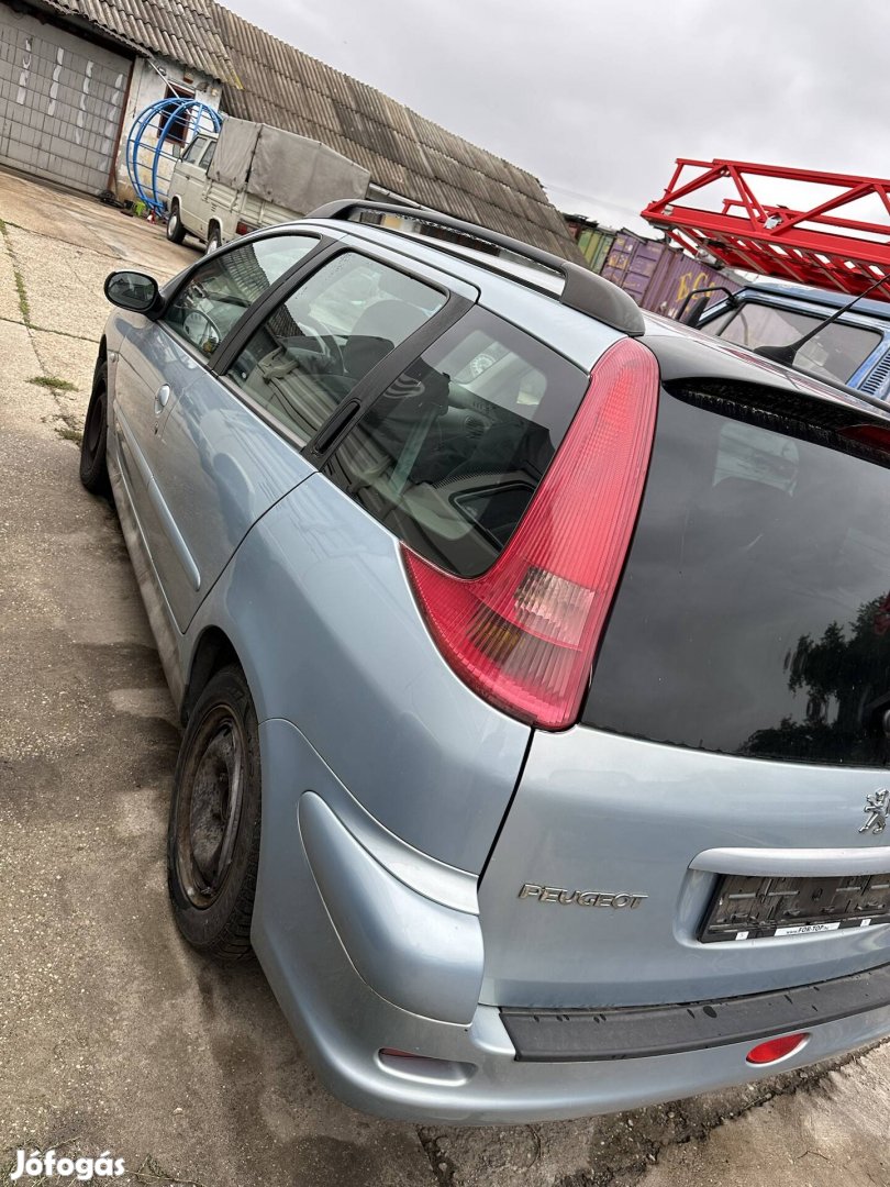 Peugeot 206 SW 1.4 alkatrészei eladók 