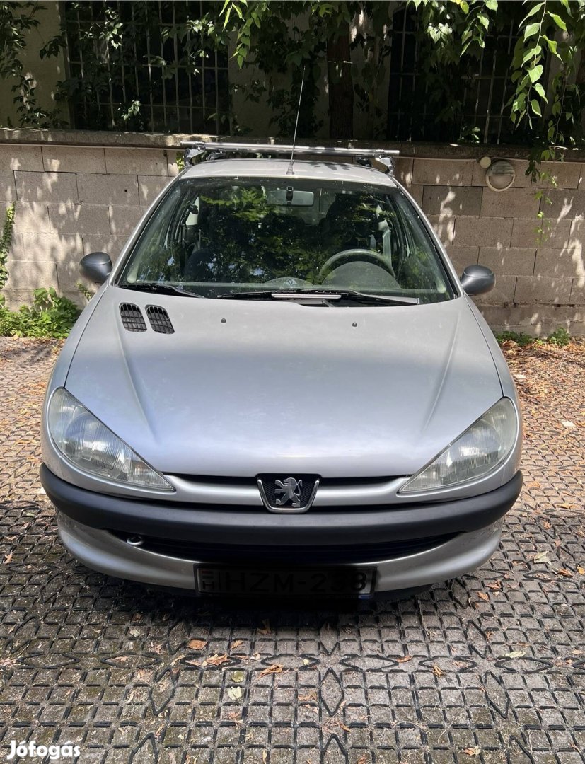 Peugeot 206    