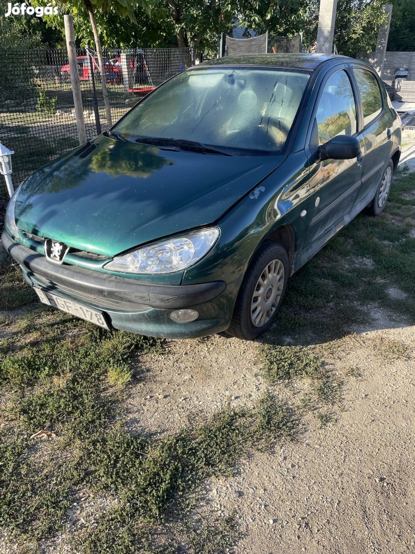 Peugeot 206 alkatrészek 1.6 benzin