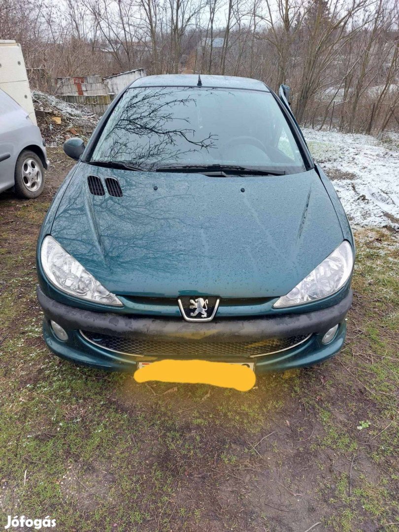 Peugeot 206 alkatrészek