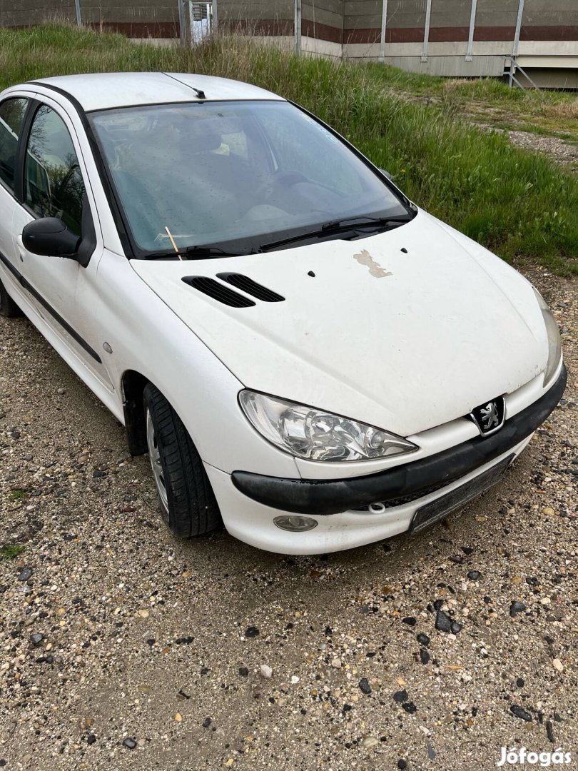 Peugeot 206 alkatrészek!