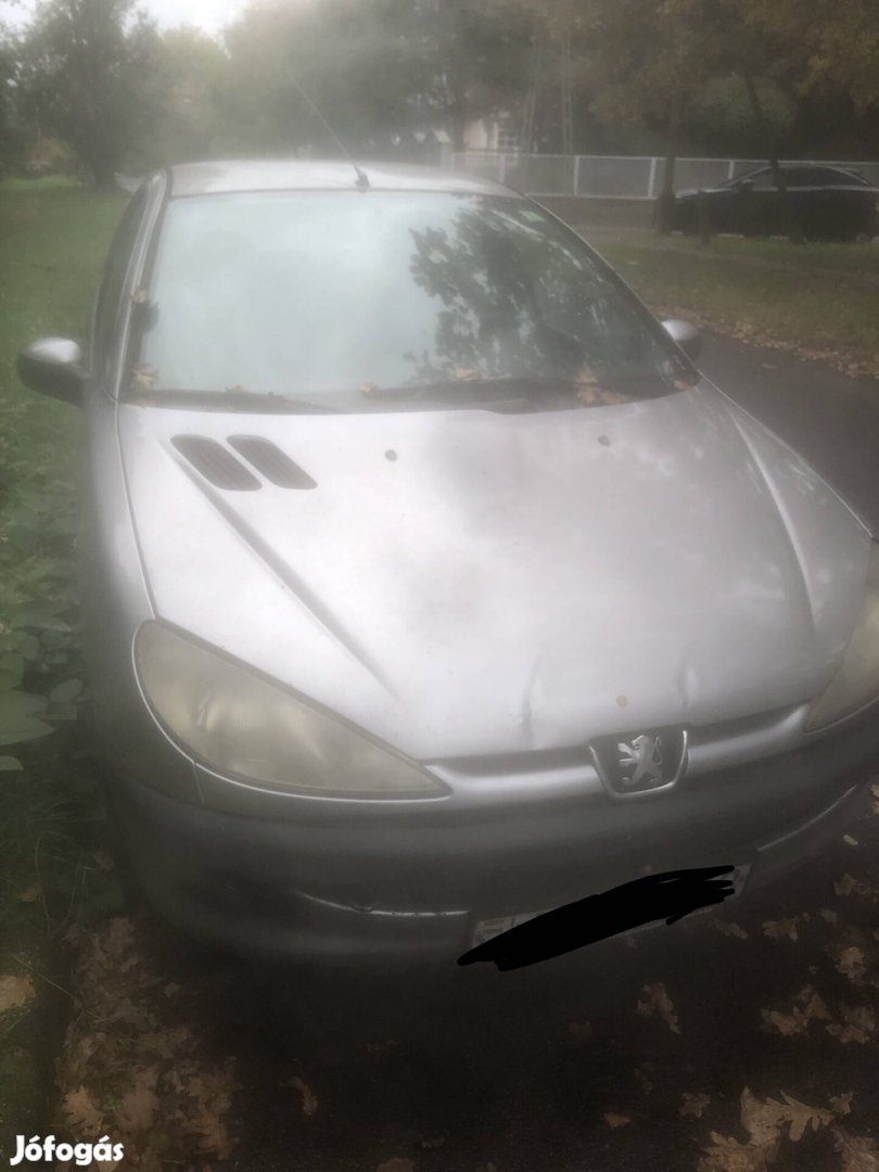 Peugeot 206 bontás