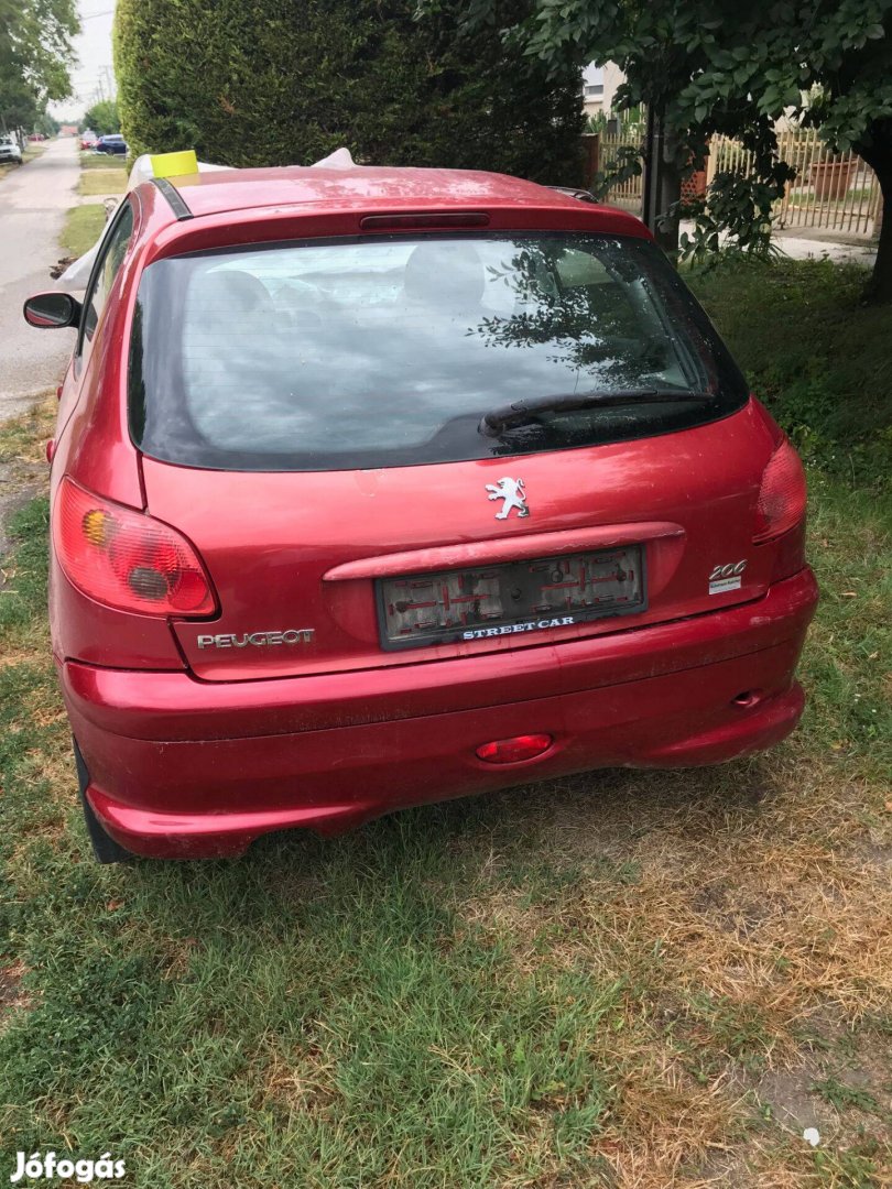 Peugeot 206 bontásra