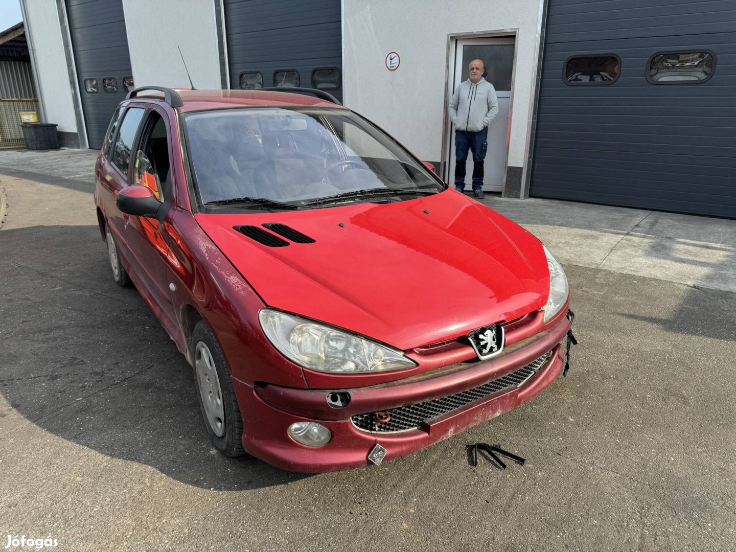 Peugeot 206 bontott alkatrészek 