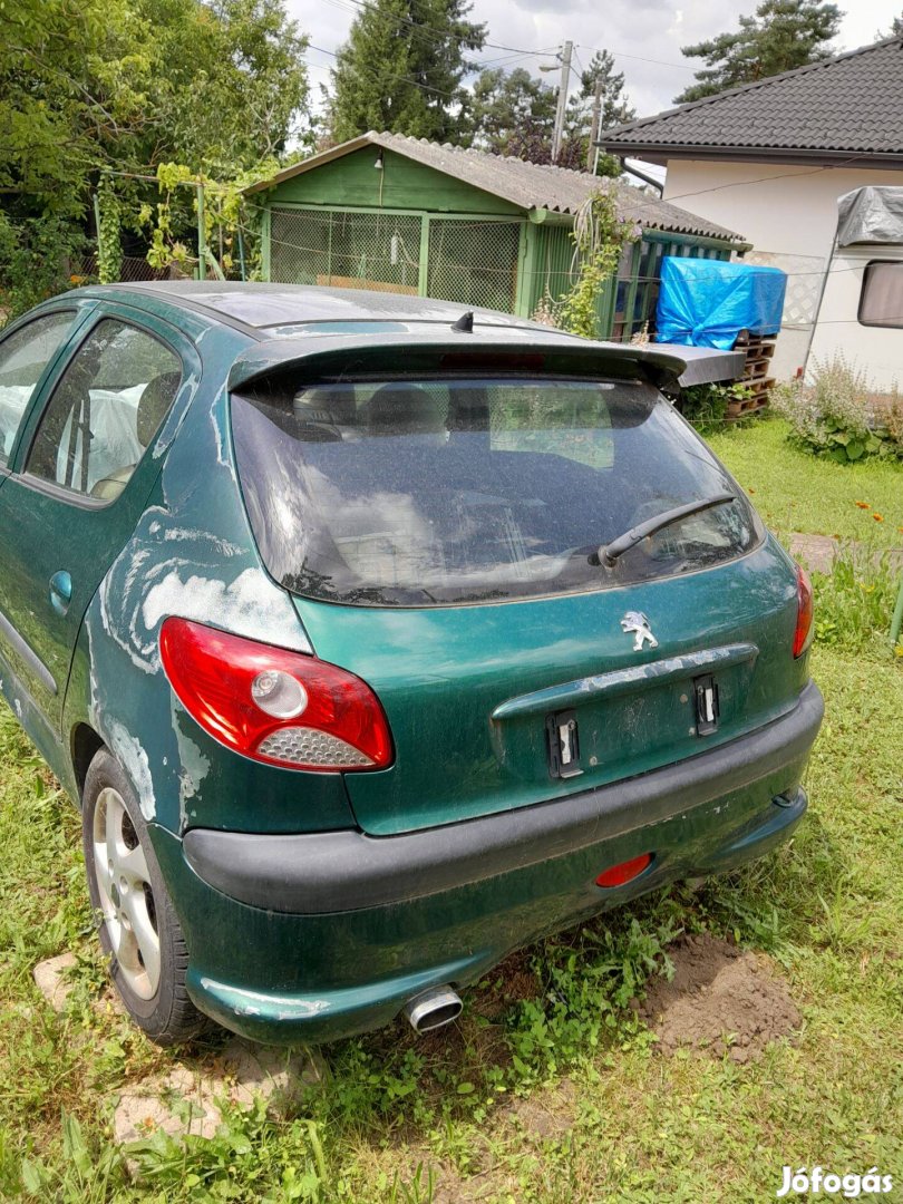 Peugeot 206 csomagtér ajtó csomagtartó ajtó komplett spoiler szárny