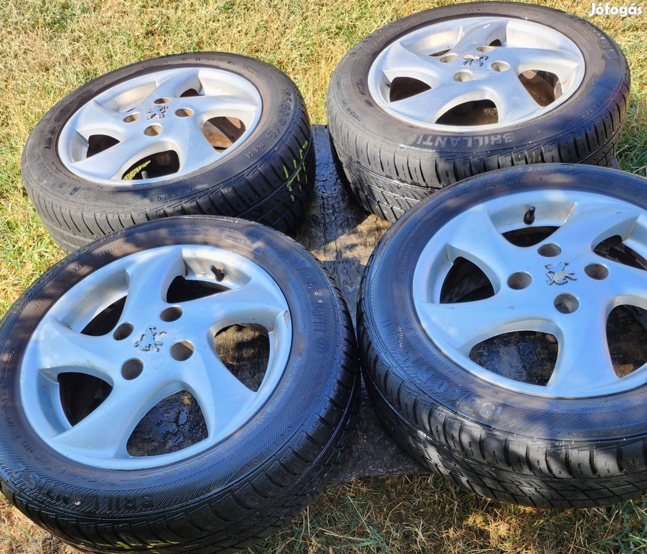 Peugeot 206 eredeti könnyűfém felni nyári gumival 185/60 R15 84 H