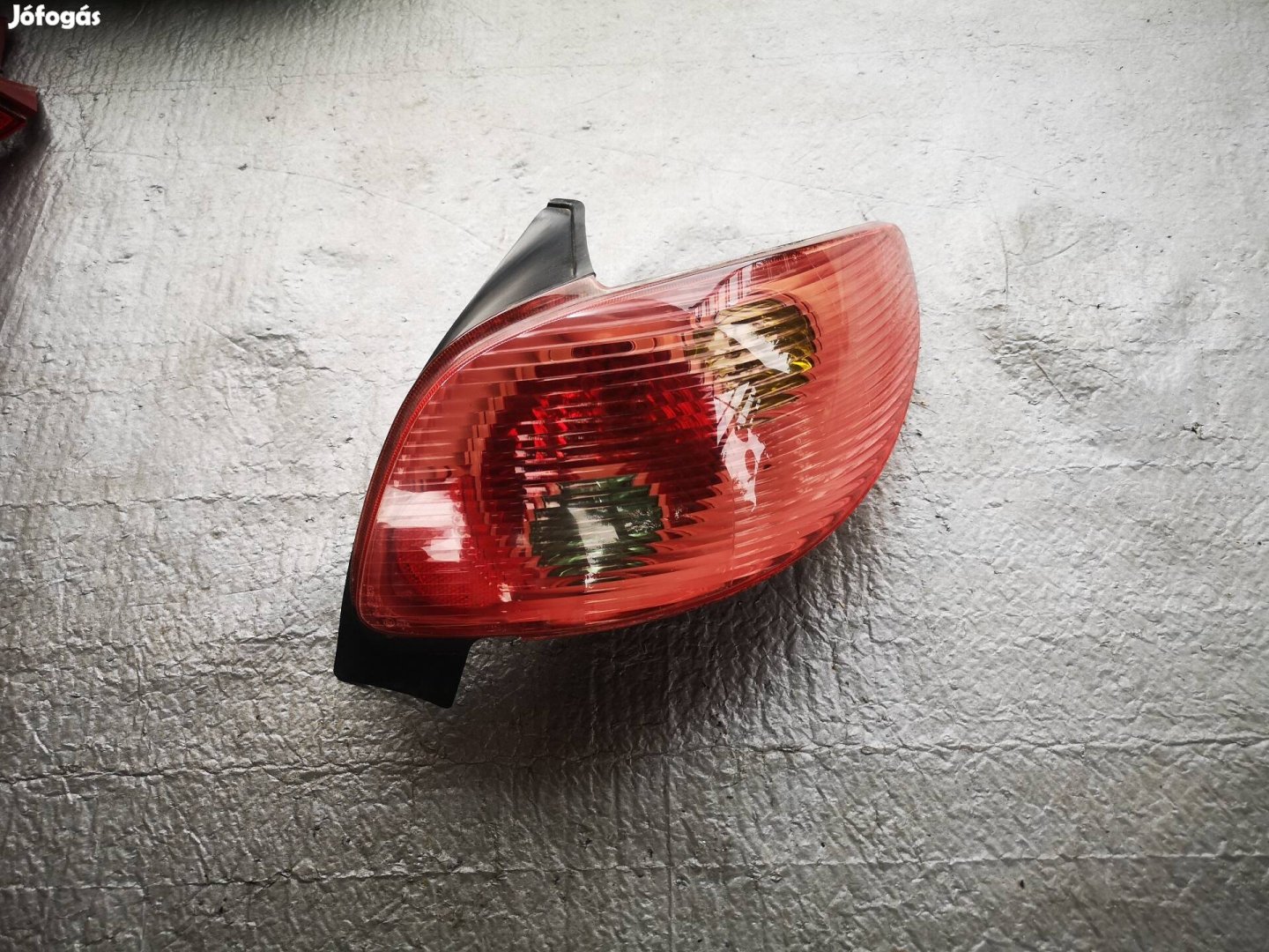 Peugeot 206 gyári jobb hátsó lámpa 