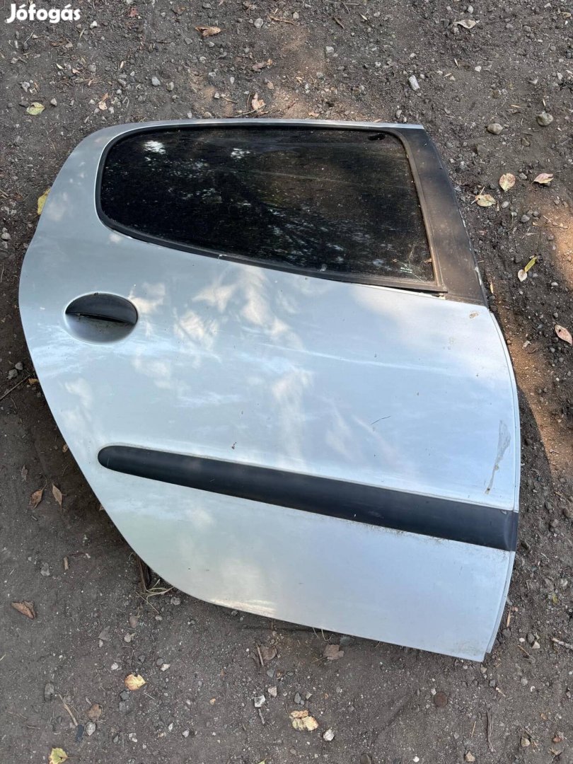 Peugeot 206 jobb hátsó ajtó ezüstös