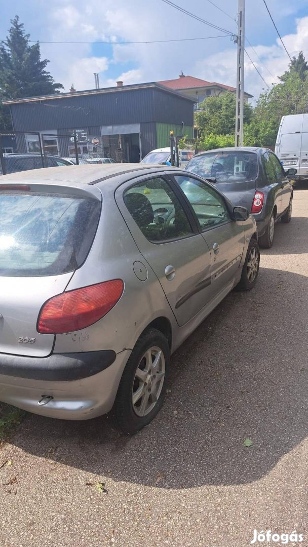 Peugeot 206 kuplunghibás lejárt műszakival olcsón eladó