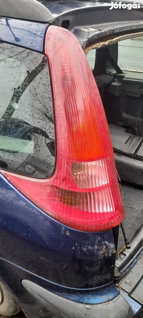 Peugeot 206 sw bal hátsó lámpa 