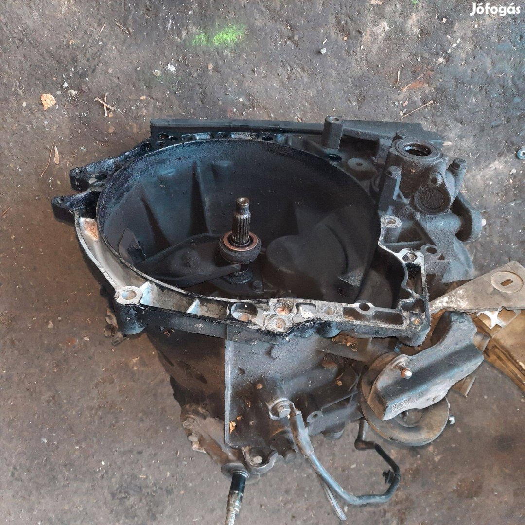 Peugeot 207 1.4 váltó