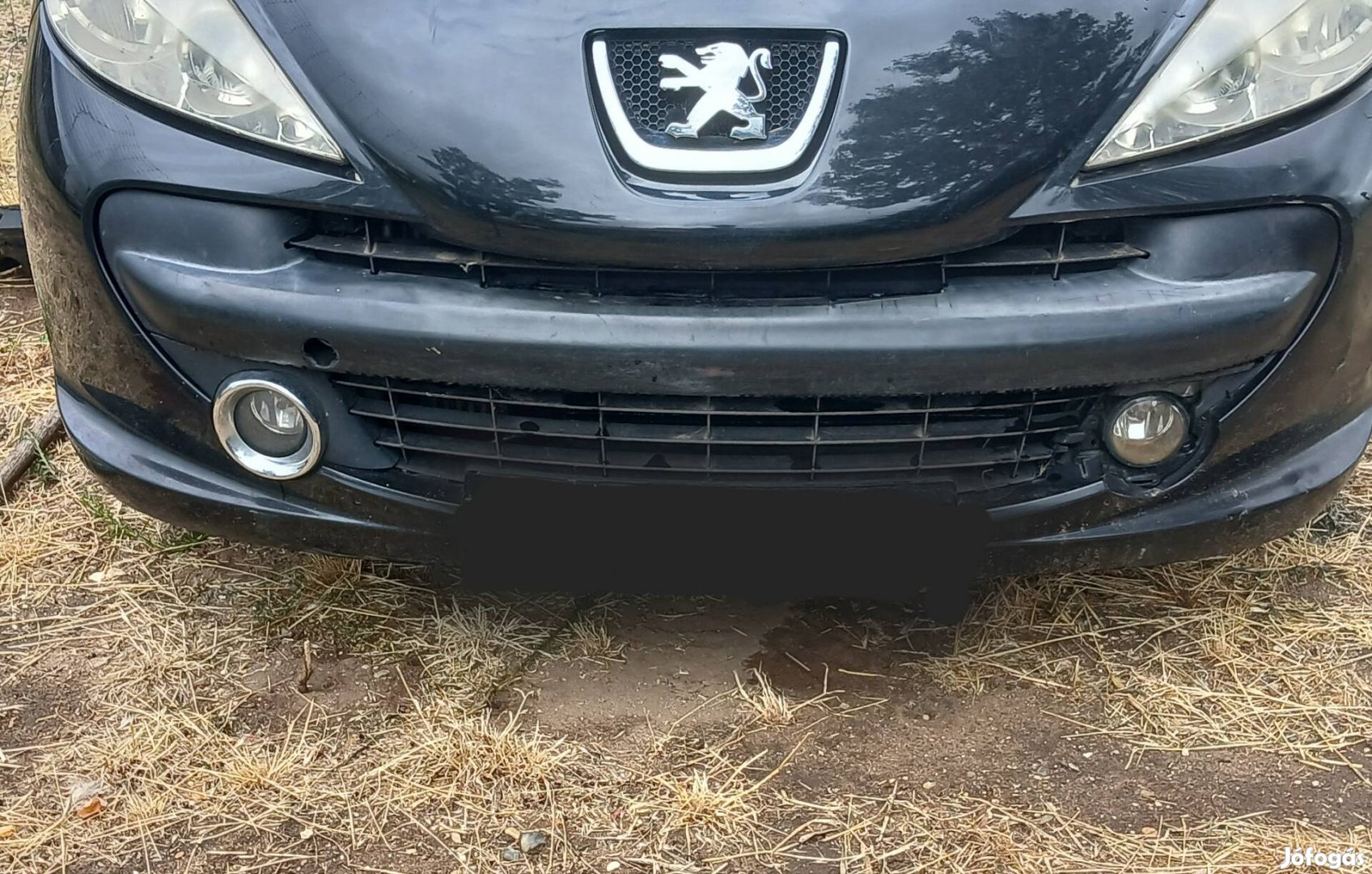 Peugeot 207 1.6 hdi 110 első lökhárító üresen