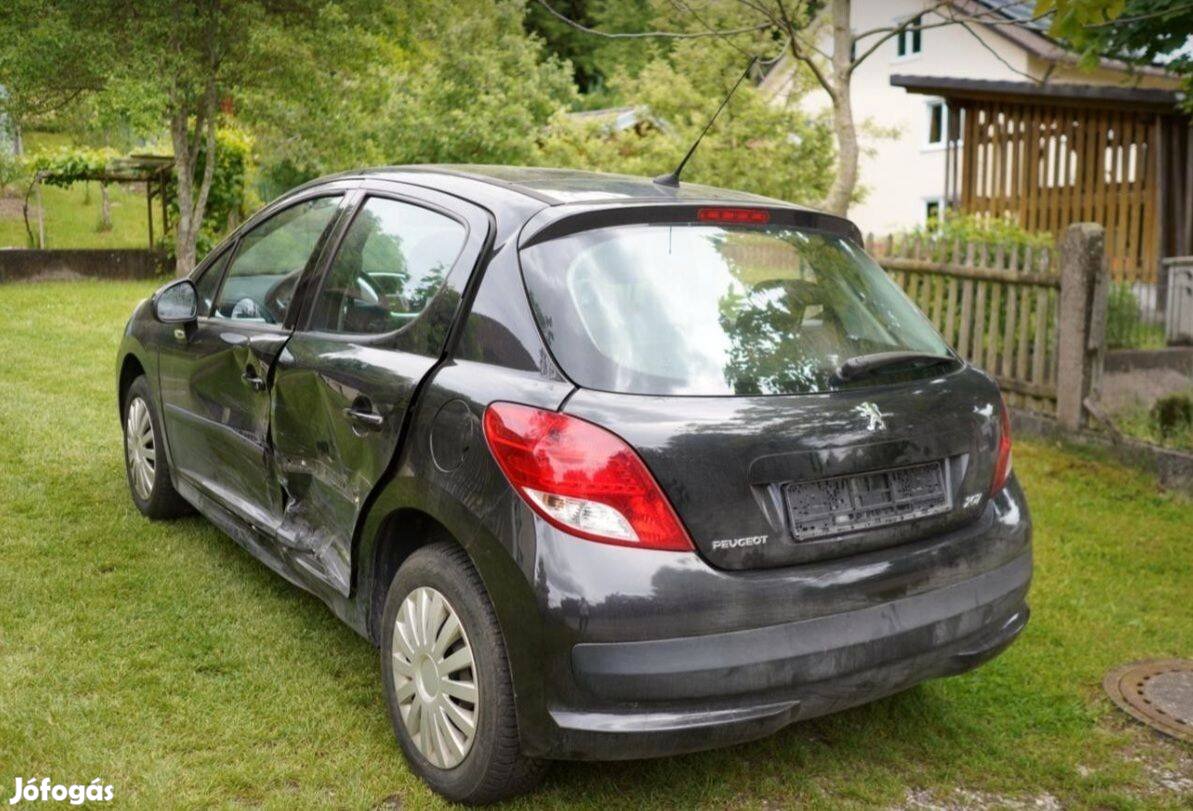 Peugeot 207 2010 1.4 német papíros bontott jármű egyben