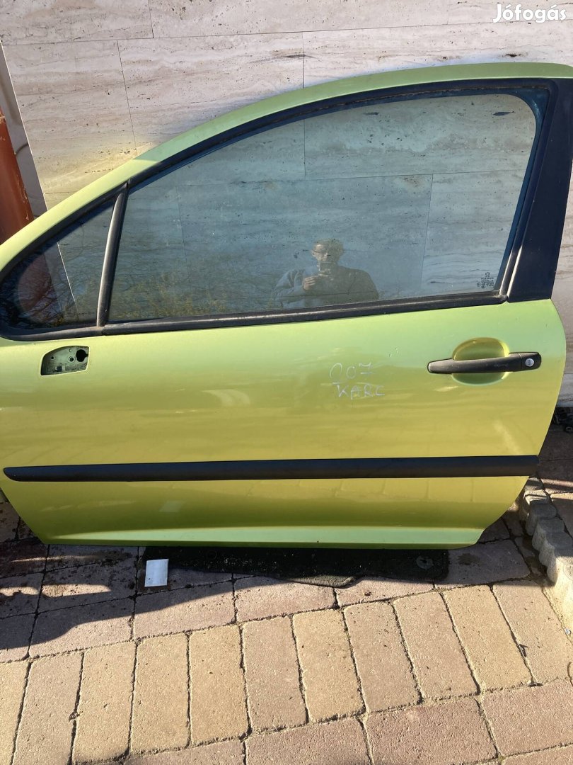 Peugeot 207 3ajtóshoz bal első ajtó(KARC színkód)