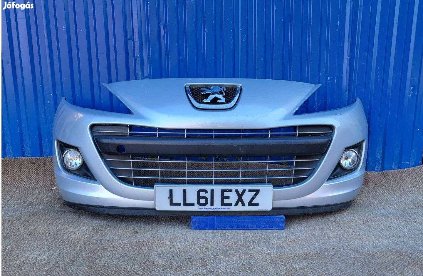 Peugeot 207 első lökhárító facelift gyári 9688071577 ezüst 2009-