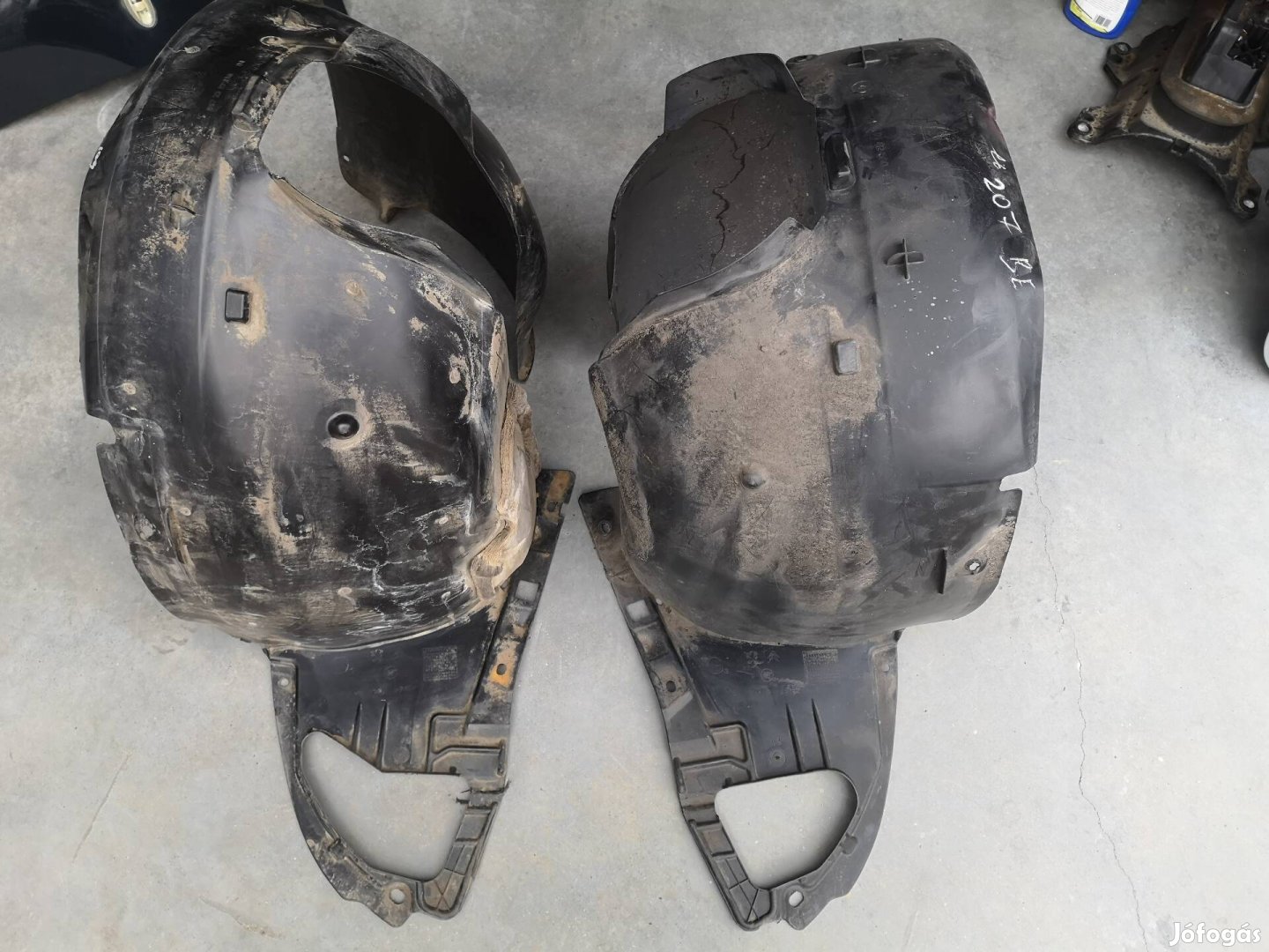 Peugeot 207 gyári dobbetét kerékjárati műanyag 