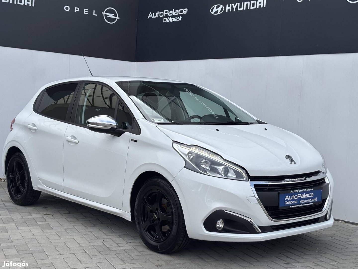 Peugeot 208 1.2 Puretech Access 99e km / 1 év g...