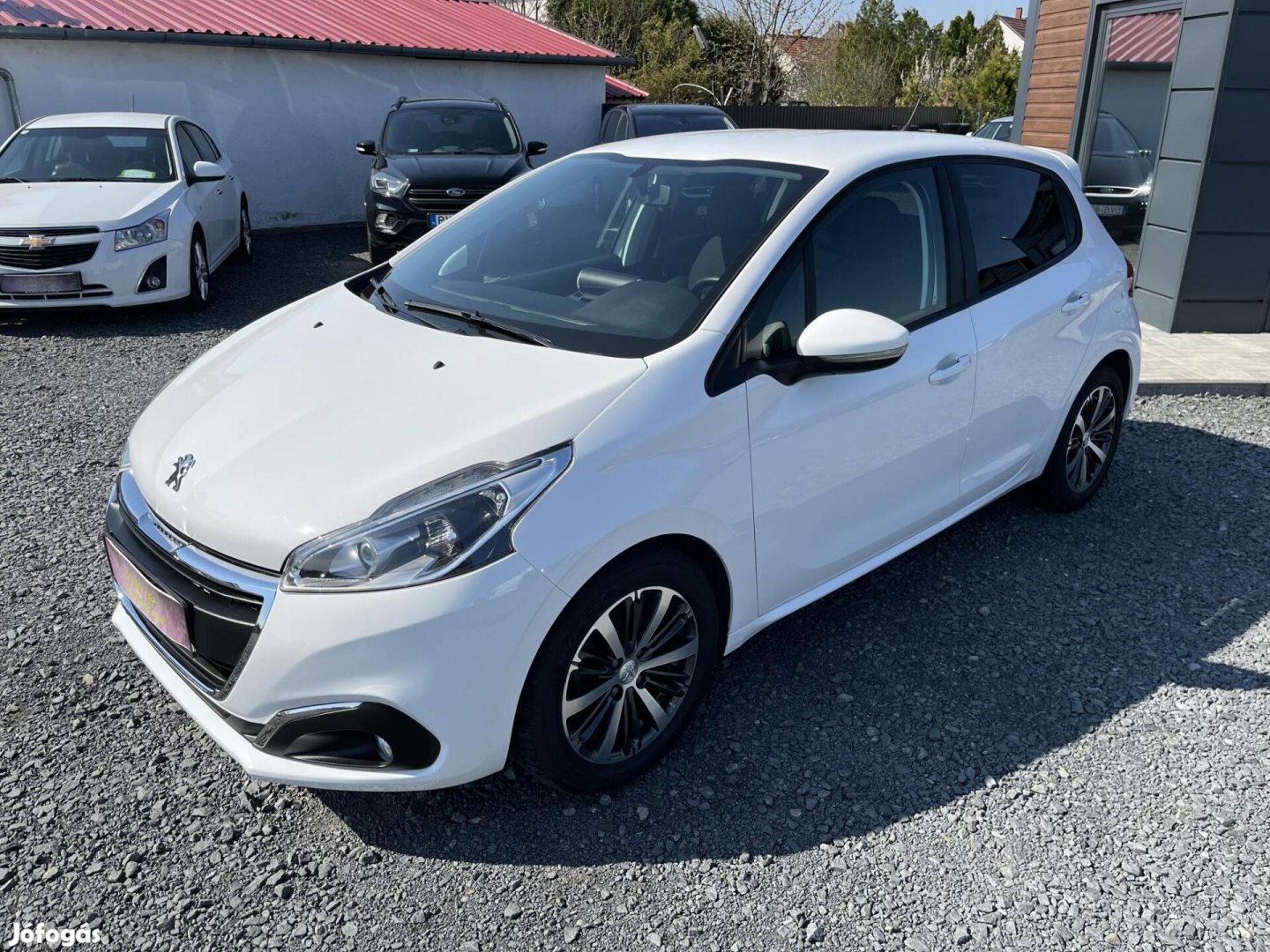 Peugeot 208 1.2 Puretech Allure Garantált. Kevé...