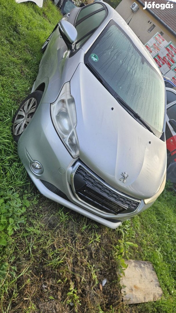 Peugeot 208 1.2vti bontás 