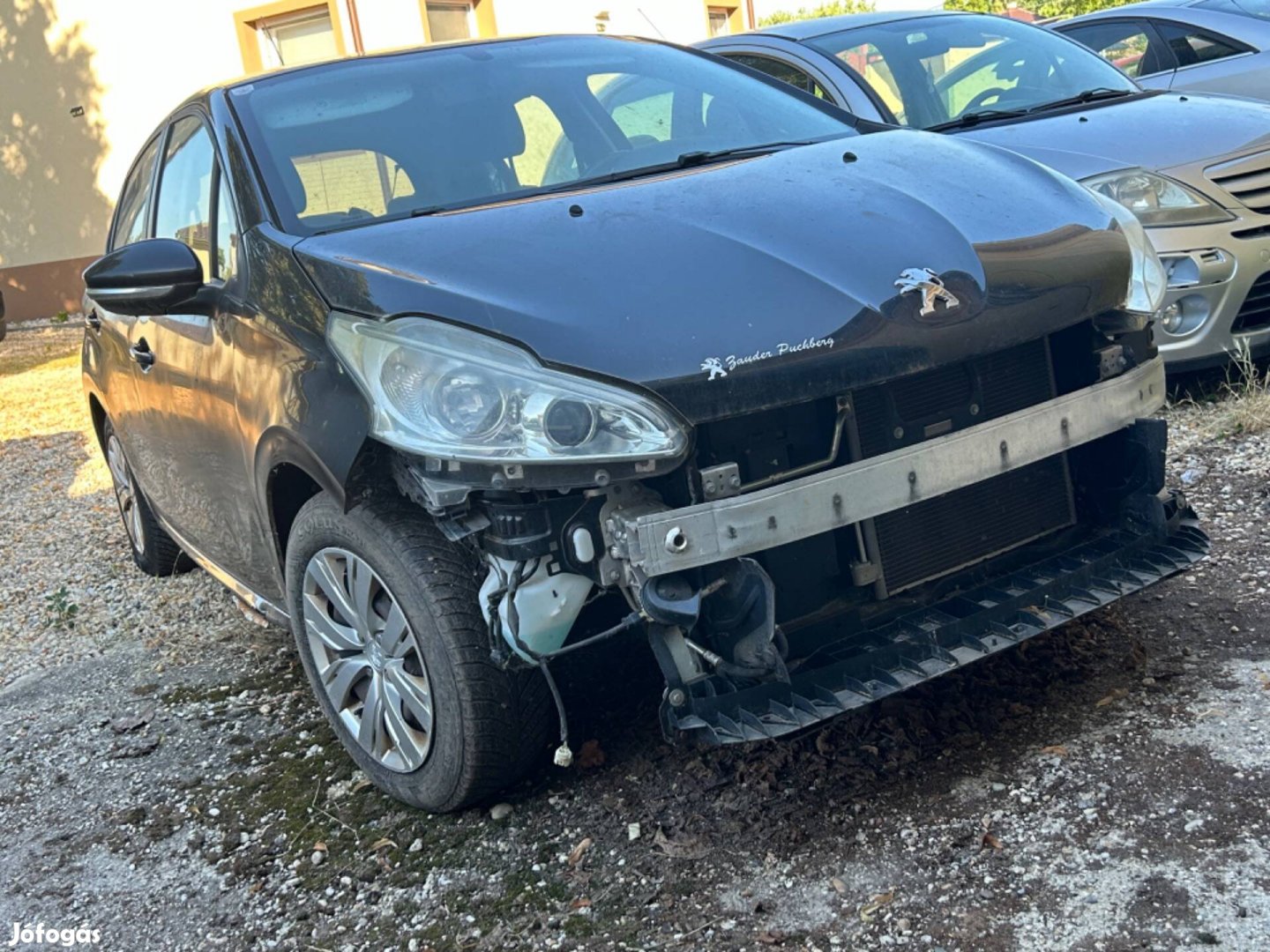 Peugeot 208 1.4 vti bontás