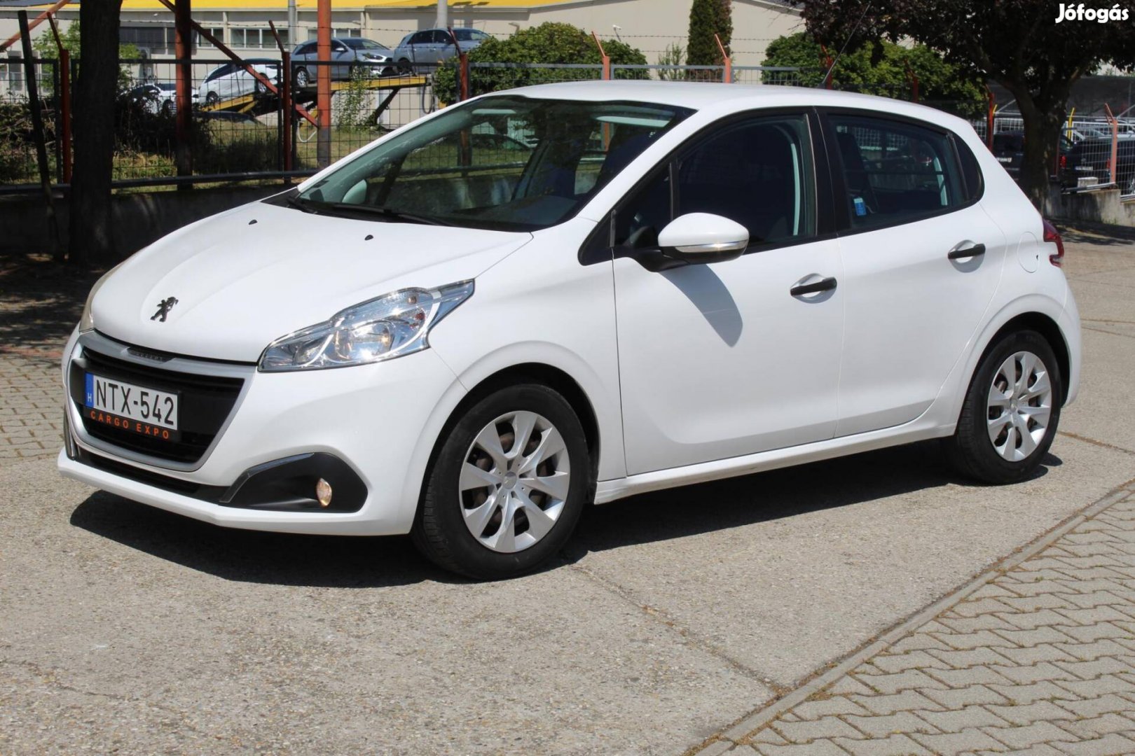 Peugeot 208 1.6 Bluehdi Van 75LE/ Magyar/ 6Xlég...