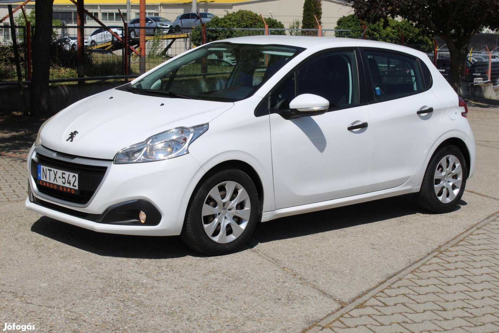 Peugeot 208 1.6 Bluehdi Van 75LE/ Magyar/ 6Xlég...
