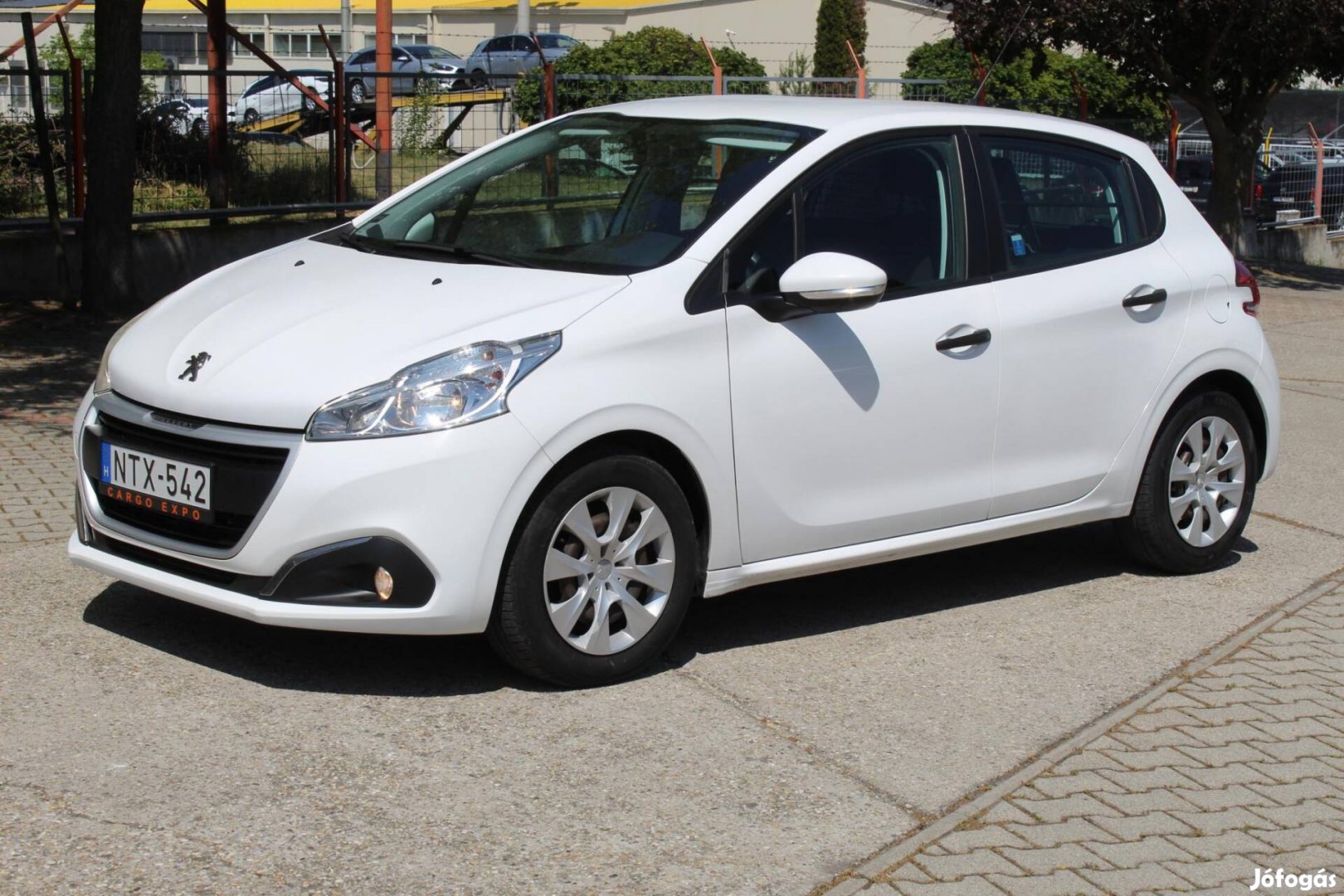 Peugeot 208 1.6 Bluehdi Van 75LE/ Magyar/ 6Xlég...