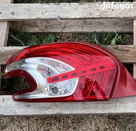 Peugeot 208 I bal htsó lmpa