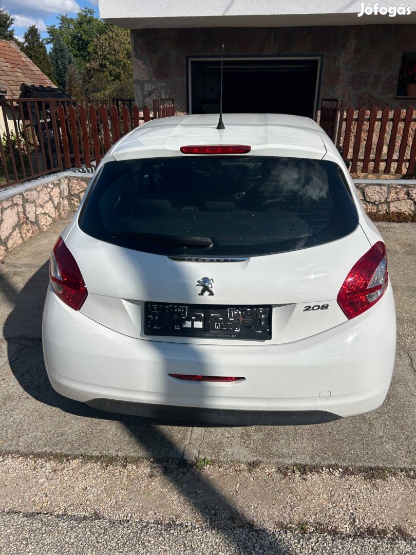 Peugeot 208 csomagtér ajtó bontva eladó