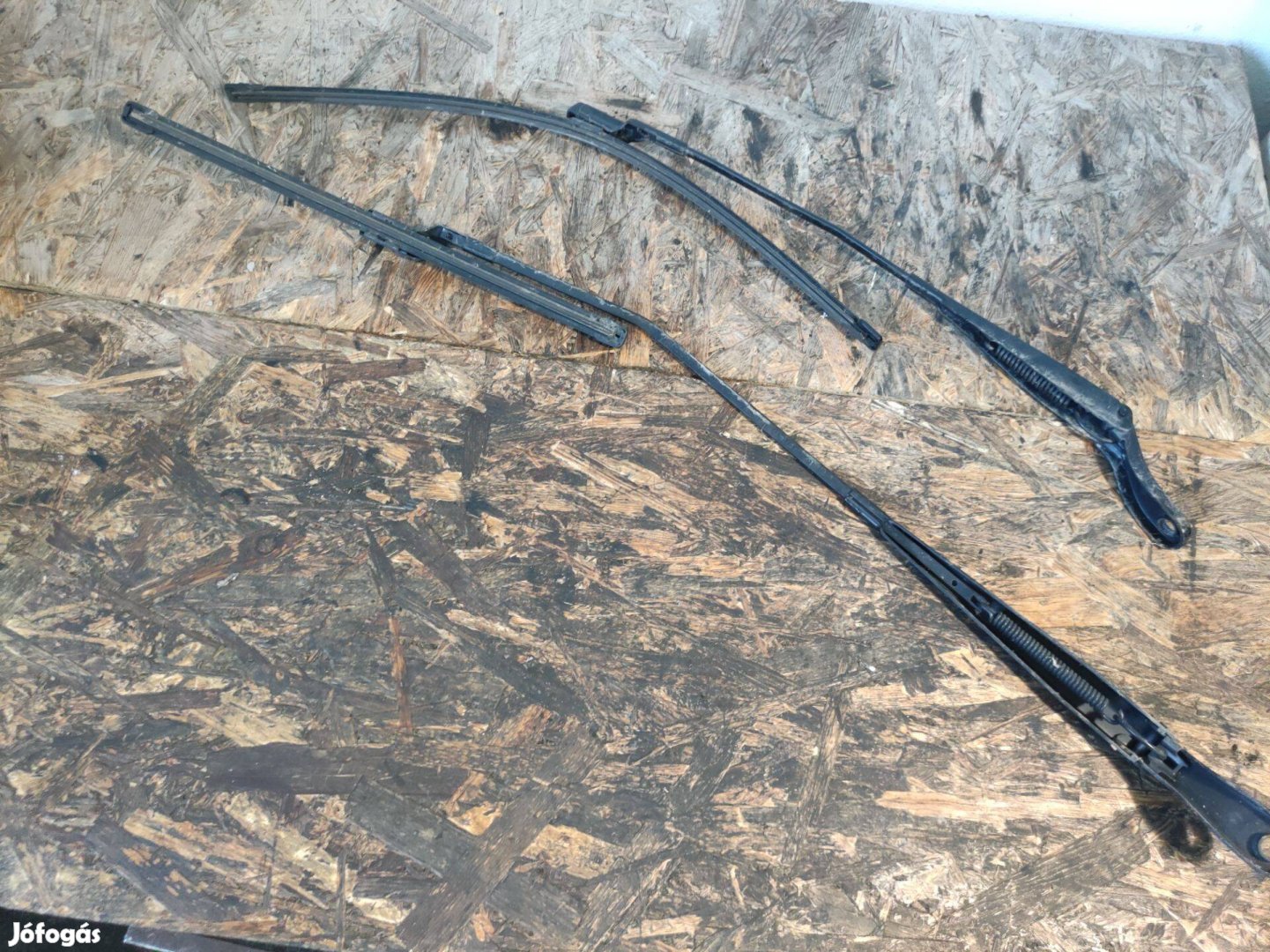 Peugeot 208 első ablaktörlő kar pár