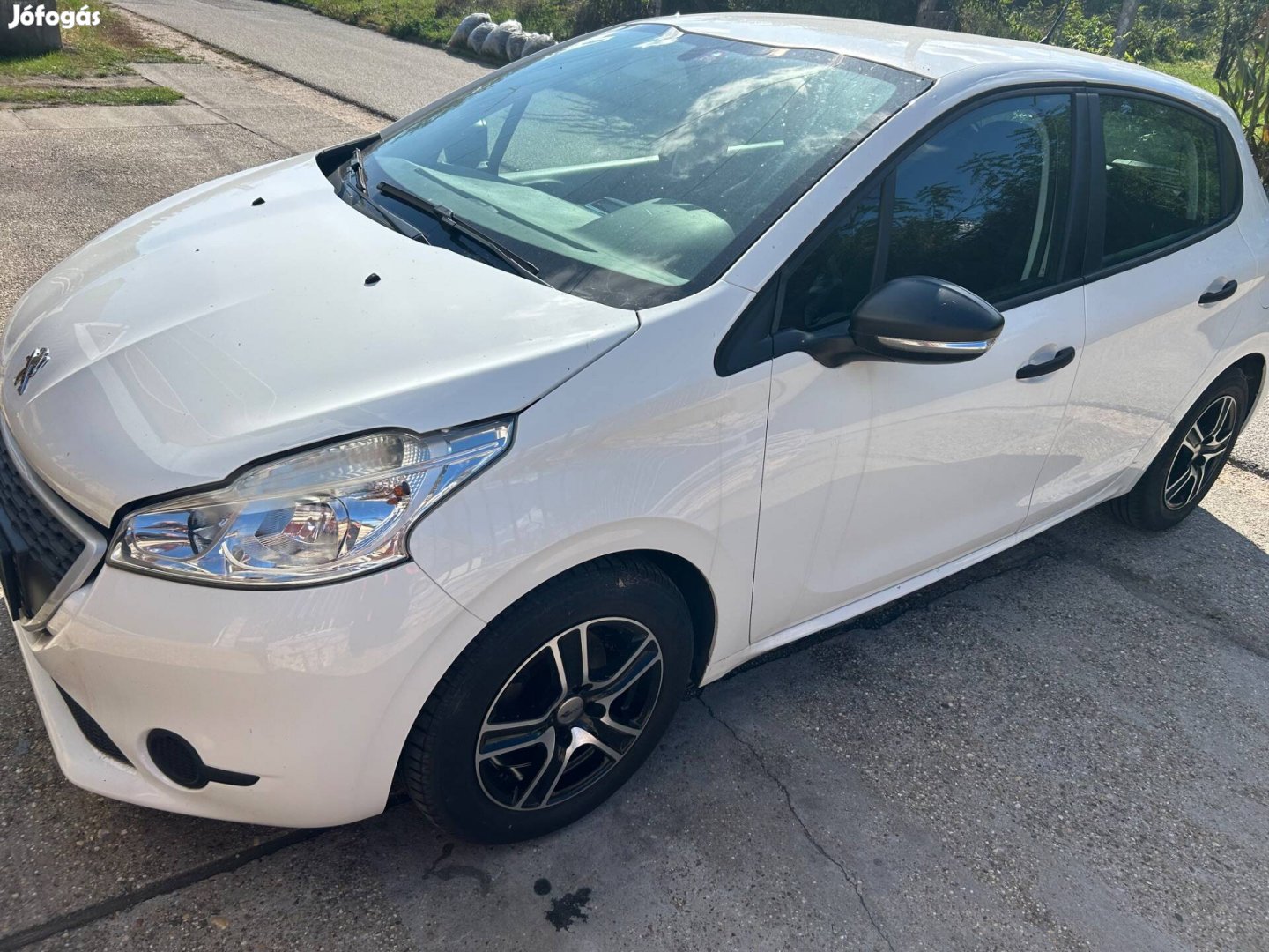 Peugeot 208 első sárvédő bontva eladó