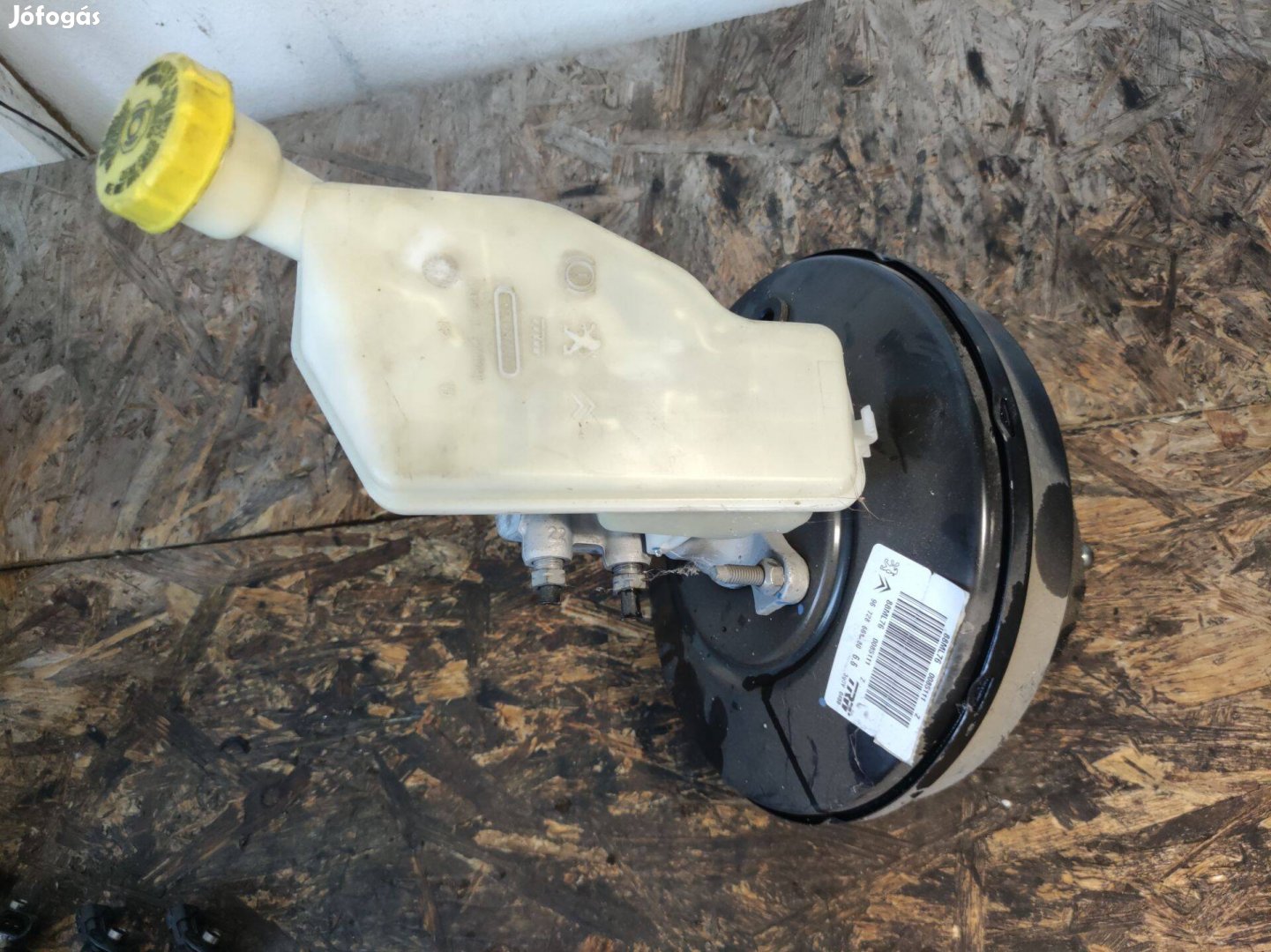 Peugeot 208 fékrásegítő devander