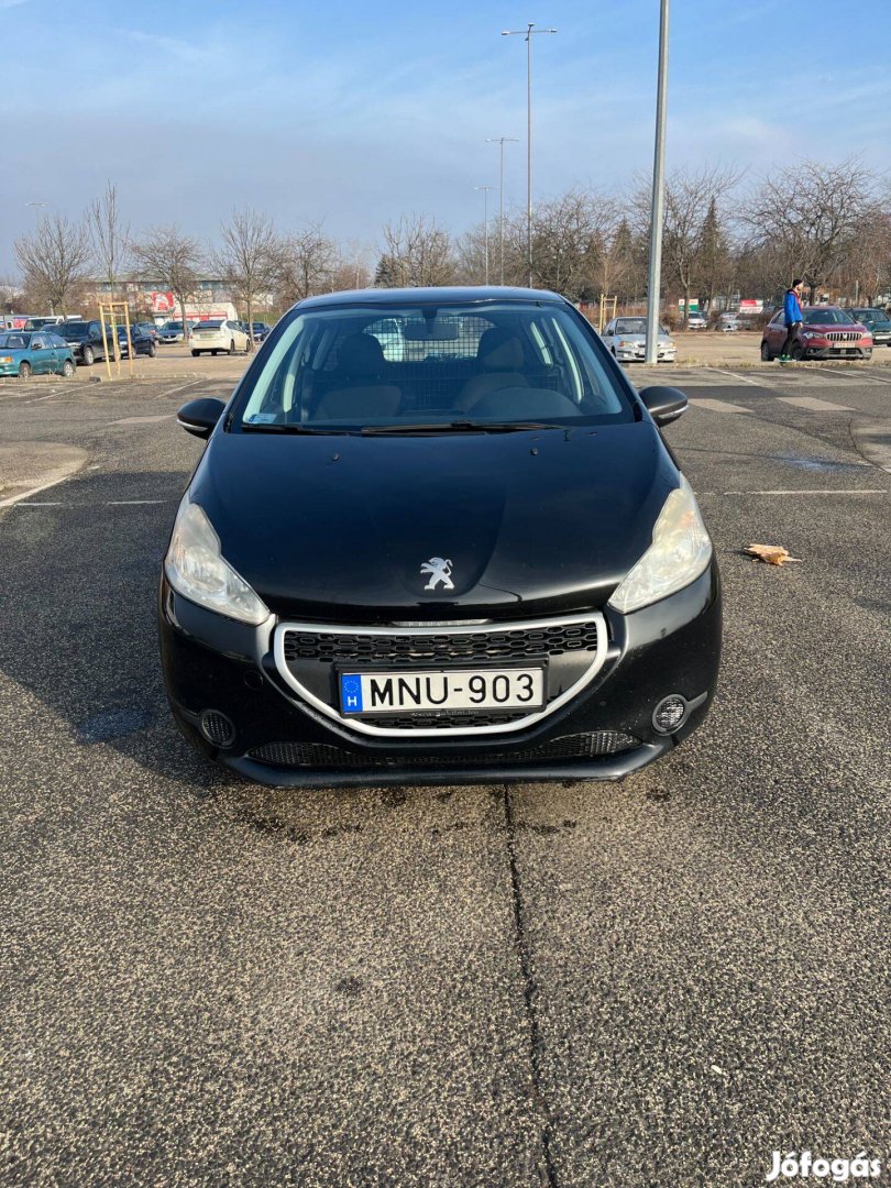 Peugeot 208 magánszemélytől