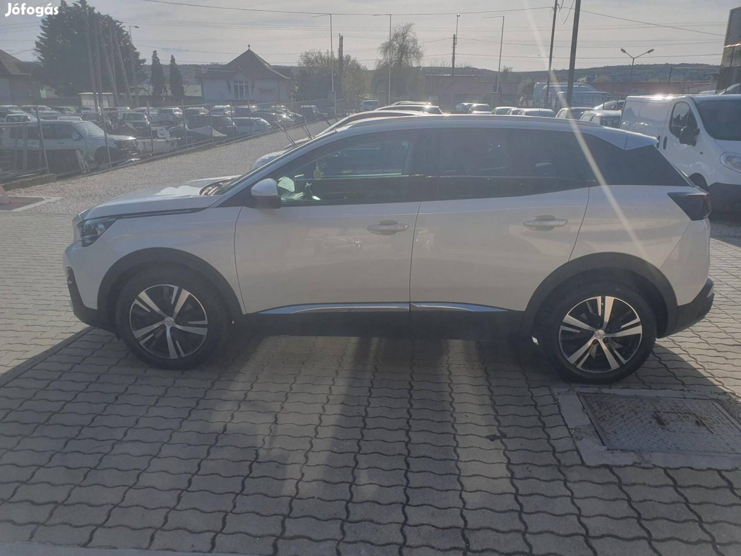 Peugeot 3008 1.2 Puretech Allure EAT8 EURO6.2 9...