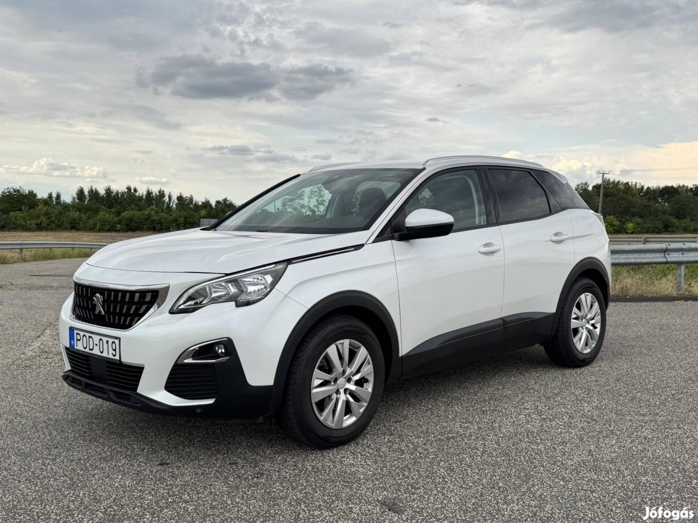 Peugeot 3008 1.6 Bluehdi Active Magyarországi