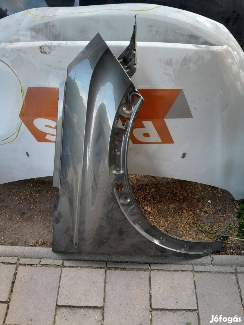 Peugeot 3008 5008 II 16 jobb első sárvédő sérült