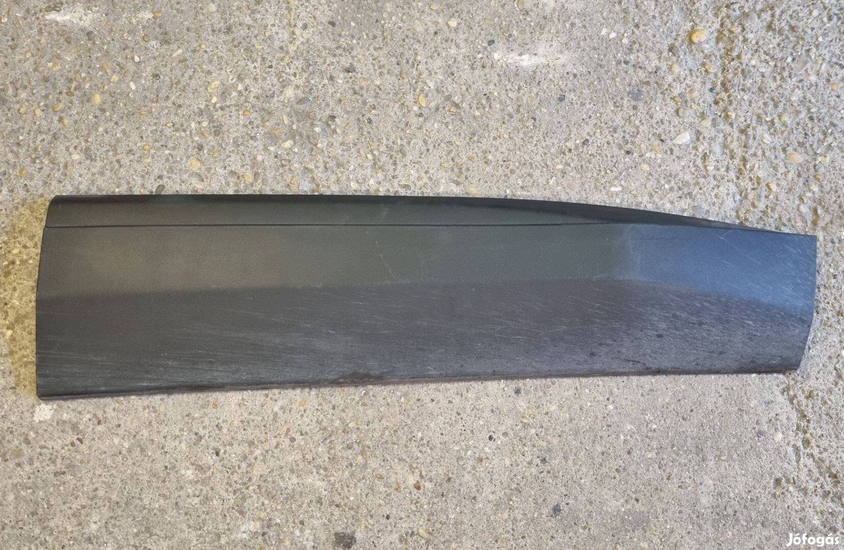 Peugeot 3008 5008 II Jobb első ajtódíszléc 9811603977