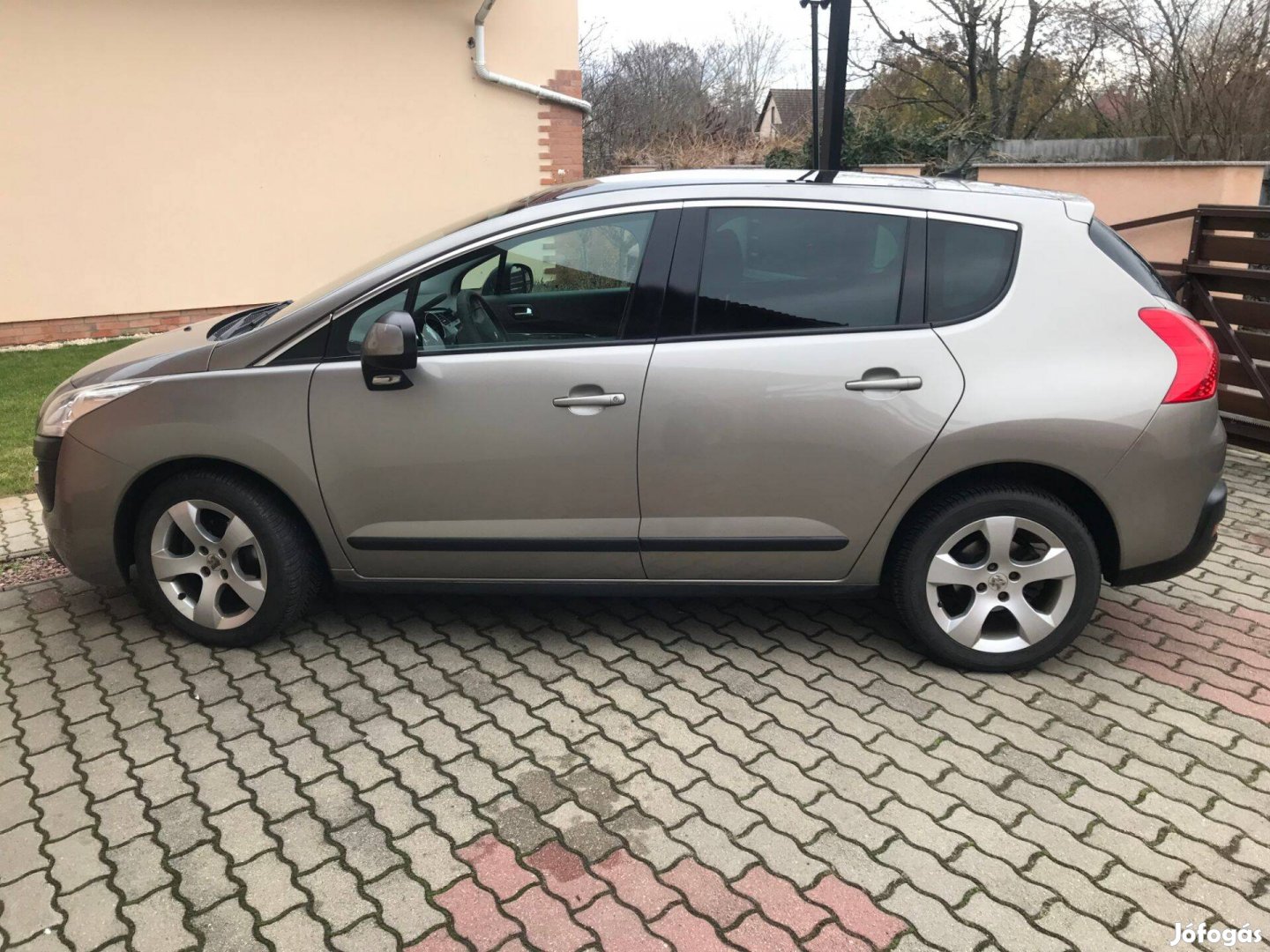 Peugeot 3008 eladó magánszemélytől