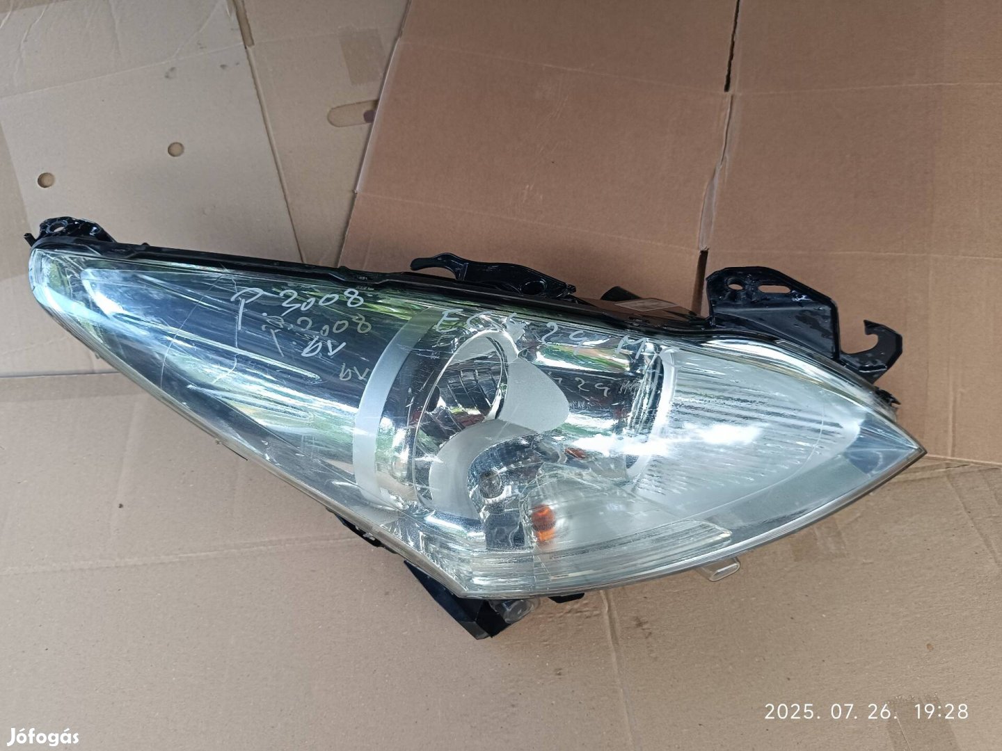 Peugeot 3008 első fényszóró 