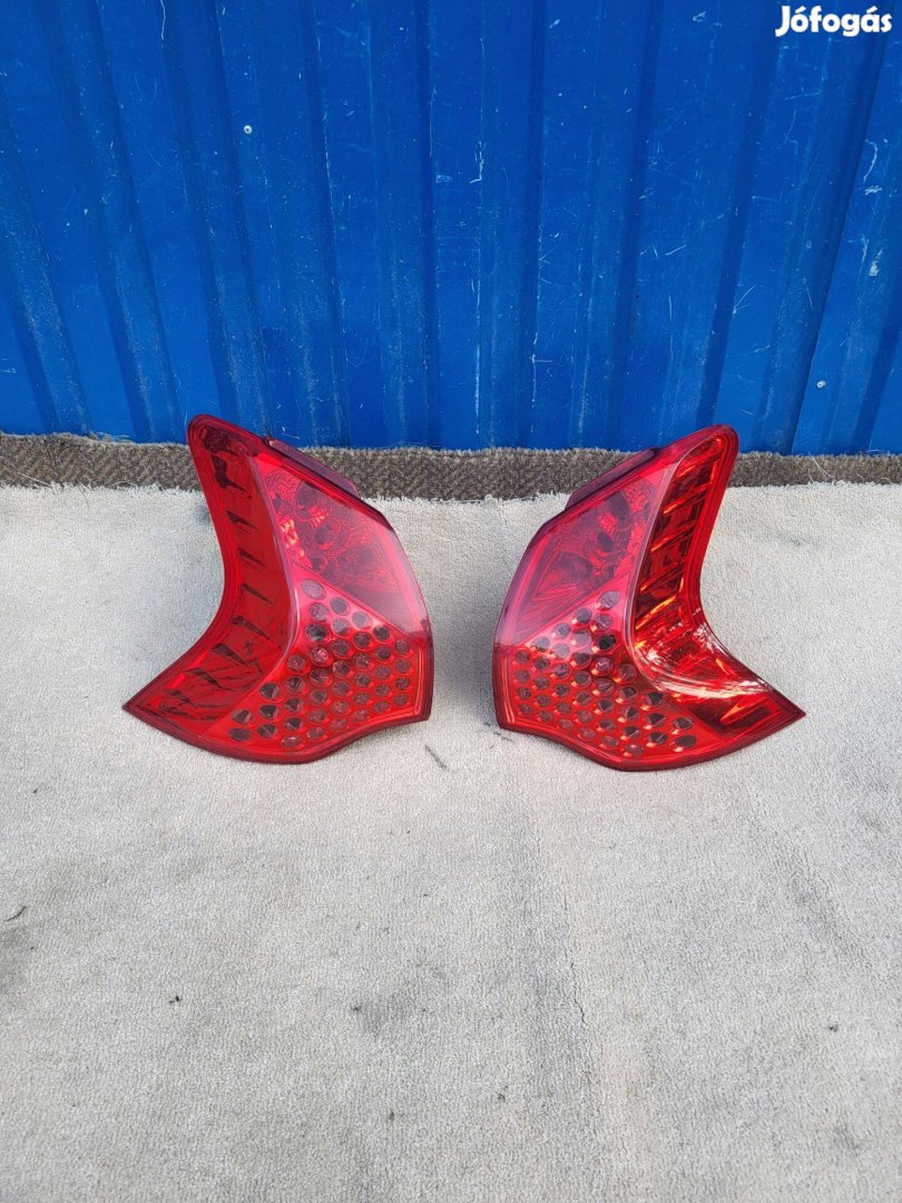 Peugeot 3008 gyári 9683460880 bal, 9683460780 jobb hátsó lámpa