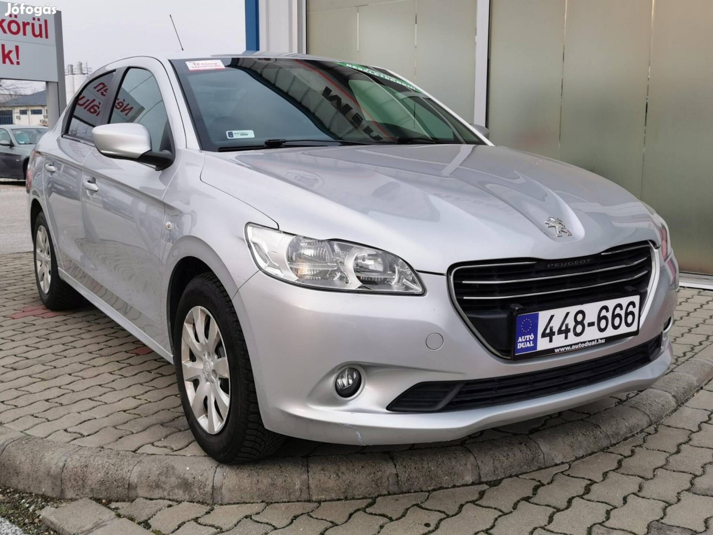 Peugeot 301 1.2VTi Pure Tech Active