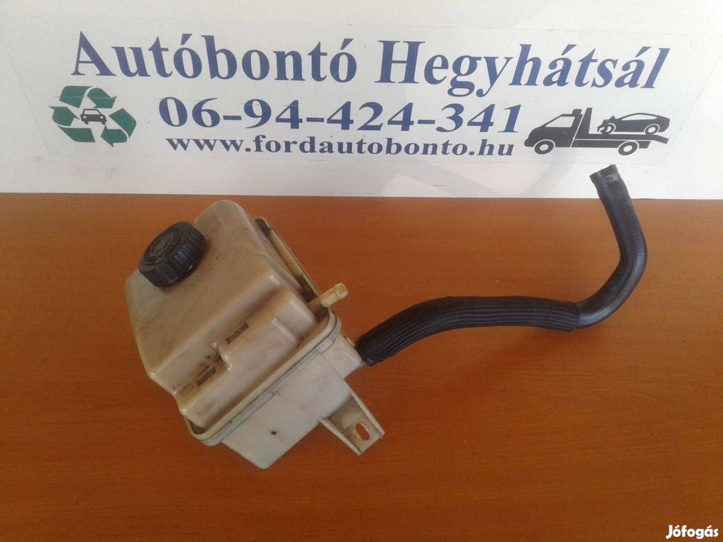 Peugeot 306 2.0 HDI szervóolaj tartály