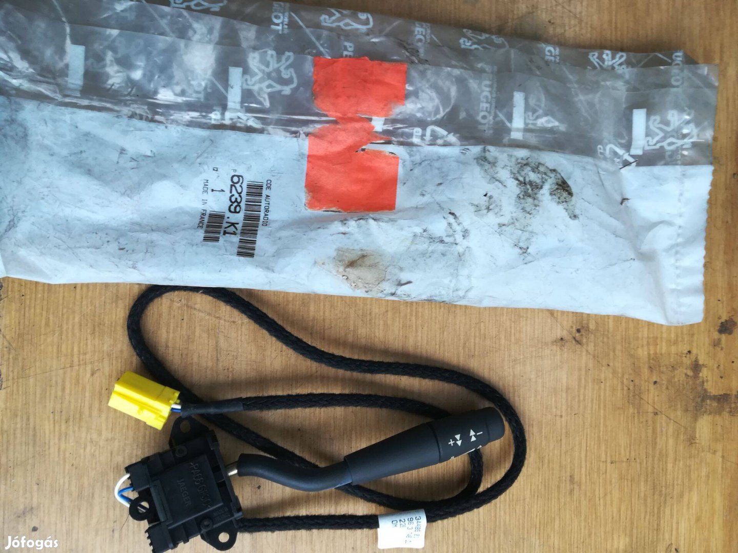 Peugeot 306 autórádió távirányító bajuszkapcsoló