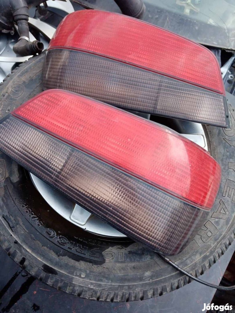 Peugeot 306 hátsó lámpák 