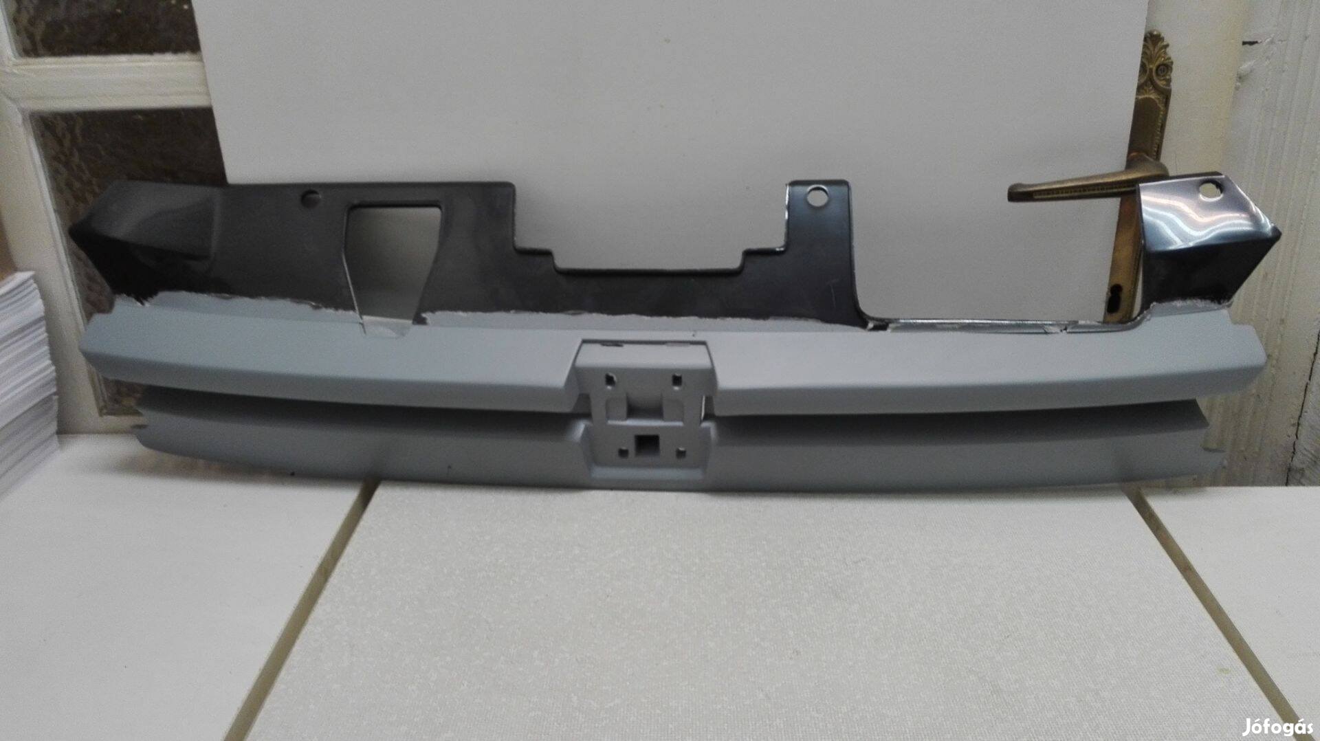 Peugeot 306 hűtődíszrács 1993 -> 1997