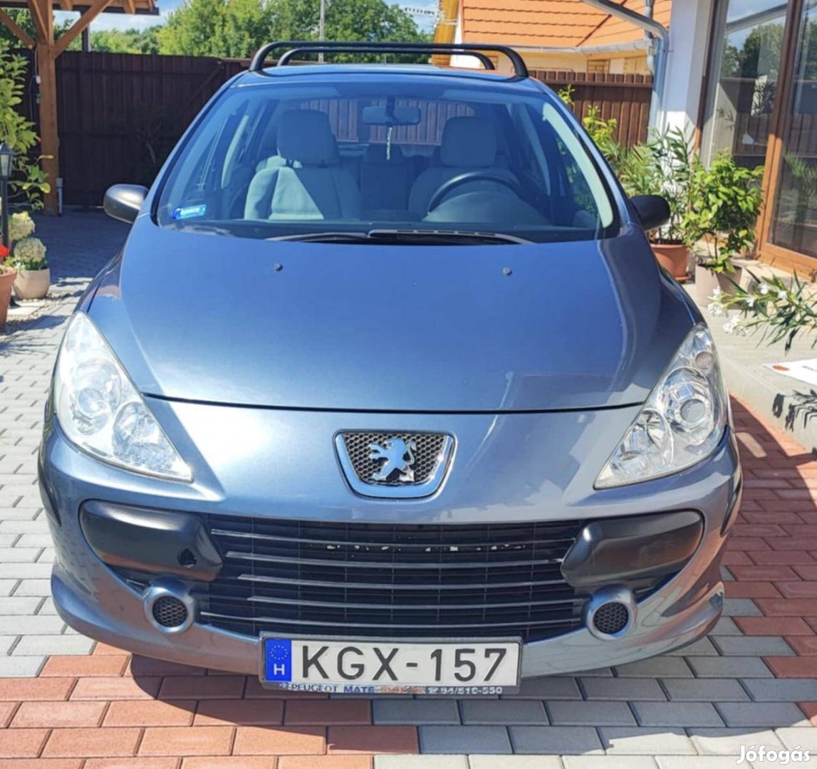 Peugeot 307 1.4 Symbole Első Tulajdonos! Új GUM...