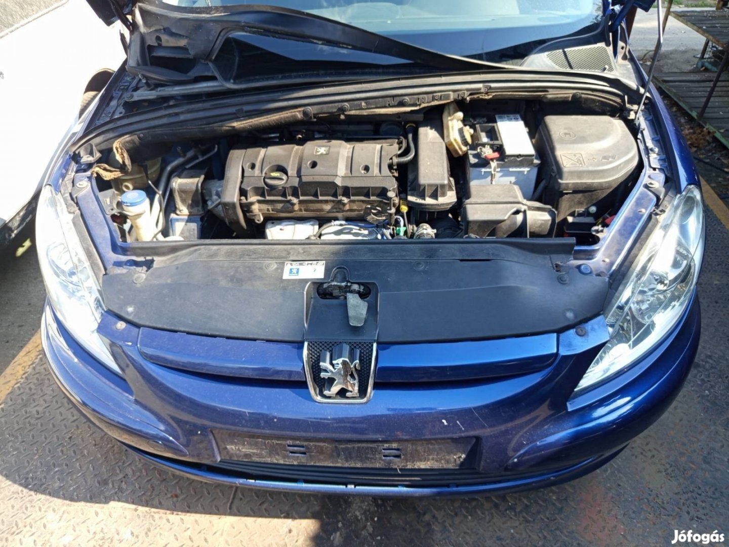 Peugeot 307 1.6 komplett motor NFU